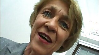 Oma macht gern Sextreffen - German Granny likes livedates